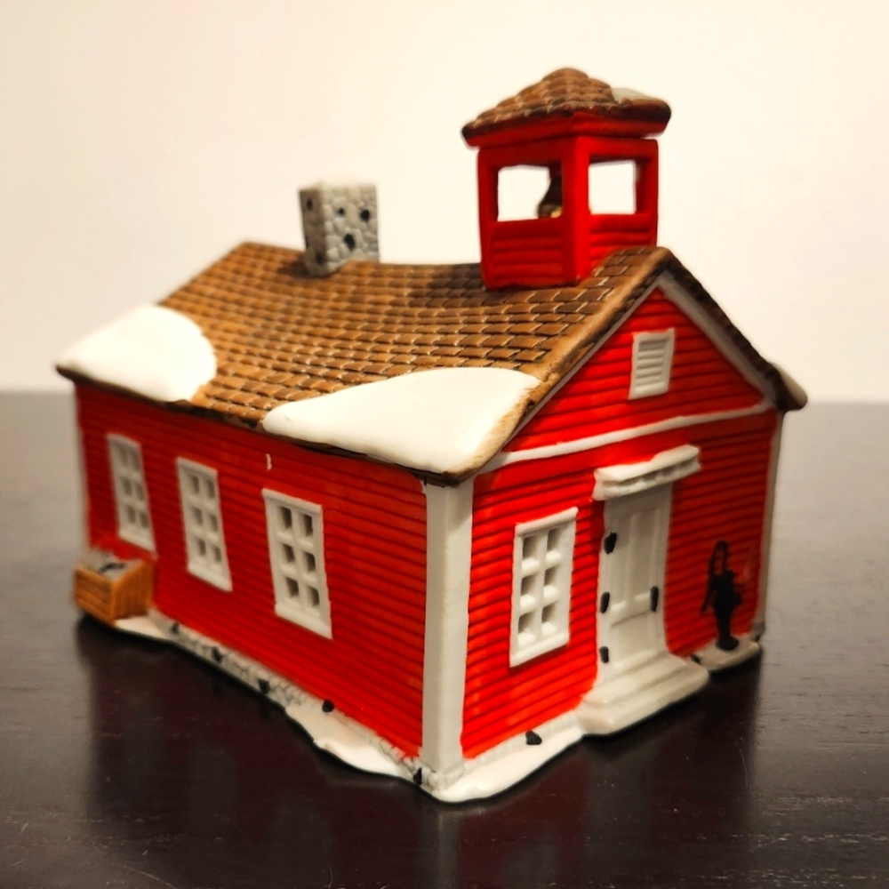 Dept 56 New England Village School House